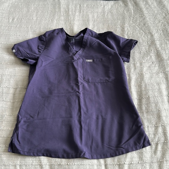 Purple Catarina scrub top - Picture 1 of 1